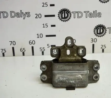 Skoda Superb B6 (3T) Engine mount bracket 3C0199555R