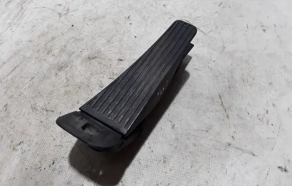 Volvo S90, V90 Accelerator throttle pedal 31489764