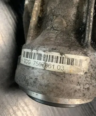 BMW 1 E81 E87 Driveshaft support bearing bracket 7587862