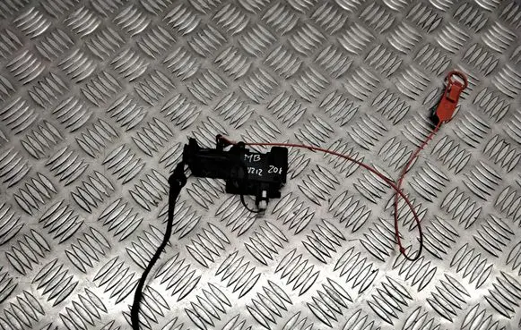 Fuel tank cap lock motor