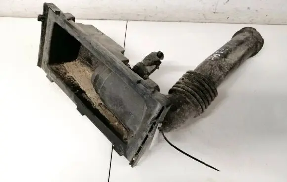 Dodge Caliber Air filter box 04891820AB 04891794ab