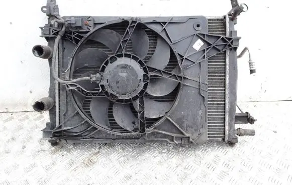 Nissan Qashqai Radiator set asdf