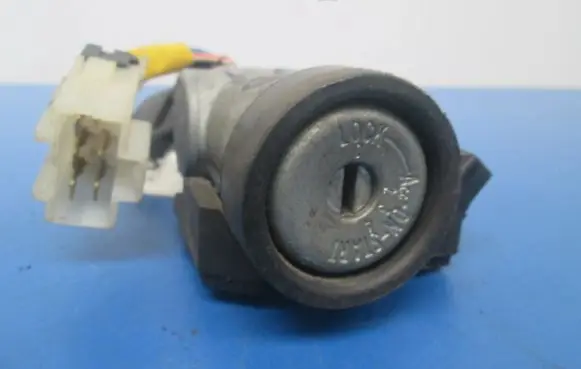 Nissan Almera Ignition lock