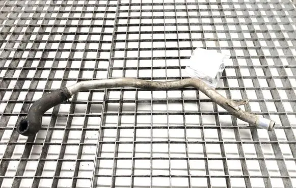Engine coolant pipe/hose