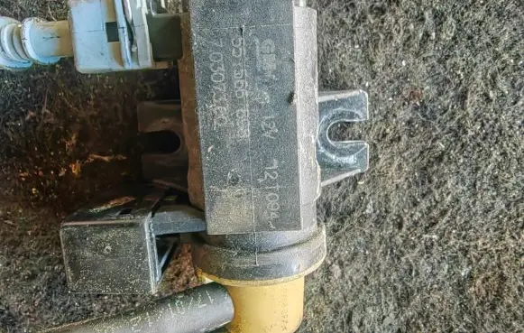Chevrolet Cruze Turbo solenoid valve 55566898