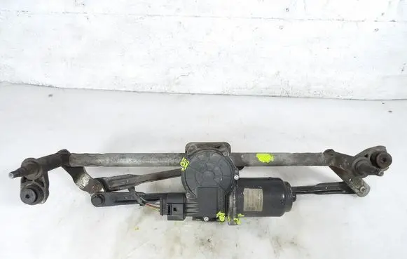 Front wiper linkage and motor