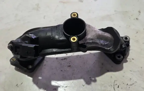 Intercooler hose/pipe