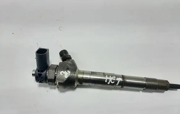 Seat Leon (5F) Fuel injector 04L130277AD