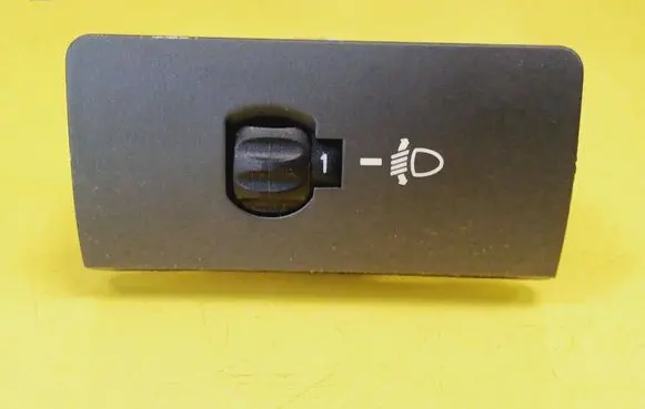 Renault Safrane Headlight level height control switch 7700808300