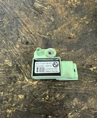 BMW X5 E70 Airbag deployment crash/impact sensor 9118167 010735240 11585229