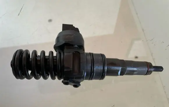 Fuel injector