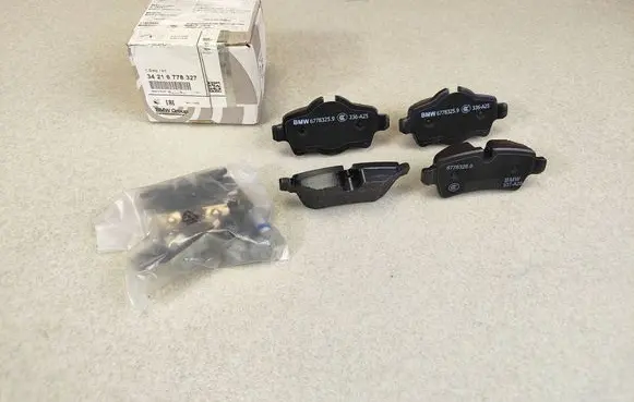 Mini One - Cooper Clubman R55 Brake pads (rear) 6778327
