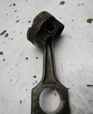 Mini One - Cooper F56 F55 Piston with connecting rod 8657760