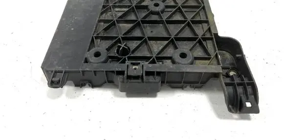Renault Megane II Battery tray 8200166032