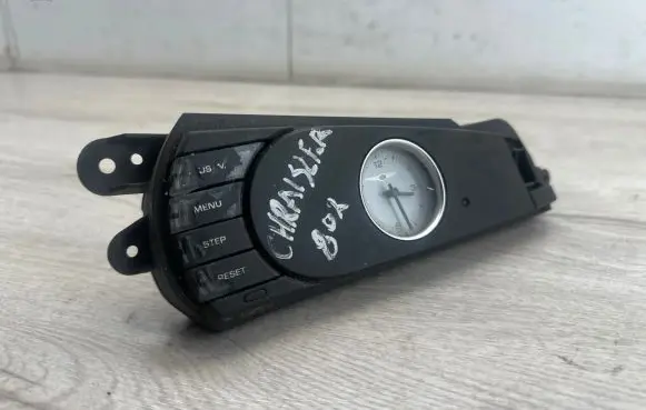 Chrysler Pacifica Clock P04685911AC 10225101
