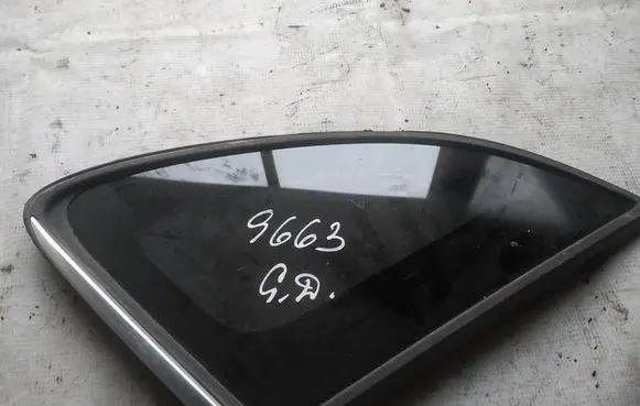 Mitsubishi ASX Rear side window as3