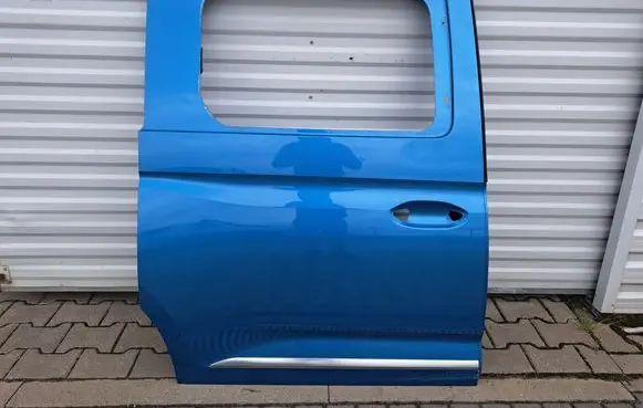 Volkswagen Caddy Side sliding door 2K4843208J