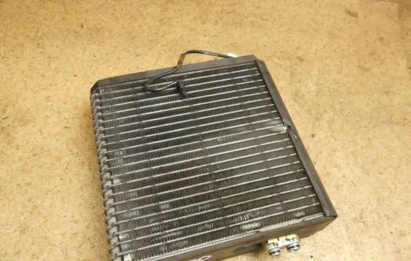 Toyota Land Cruiser (J100) Air conditioning (A/C) radiator (interior) 