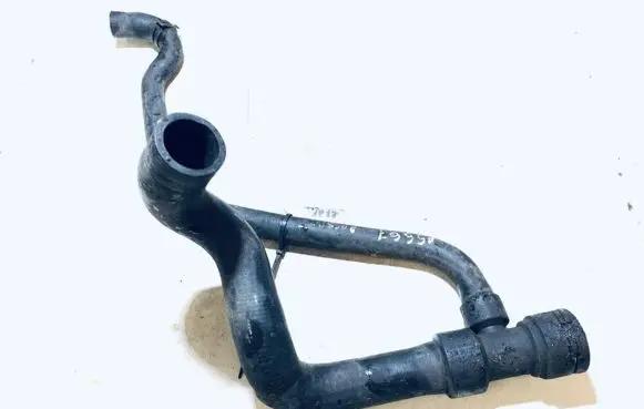 Volkswagen PASSAT B5 Engine coolant pipe/hose 8d0121055f