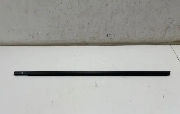 Nissan X-Trail T33 Front door glass trim molding