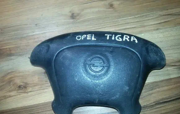 Opel Tigra A Steering wheel airbag 090478208