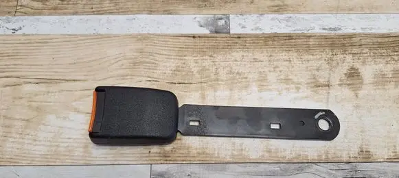 Seat Alhambra (Mk1) Front seatbelt buckle