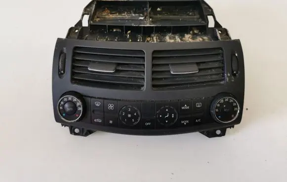 Mercedes-Benz E W211 Climate control unit 2118300490