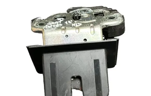 Seat Toledo IV (NH) Tailgate exterior lock 5E0827505 104850290615