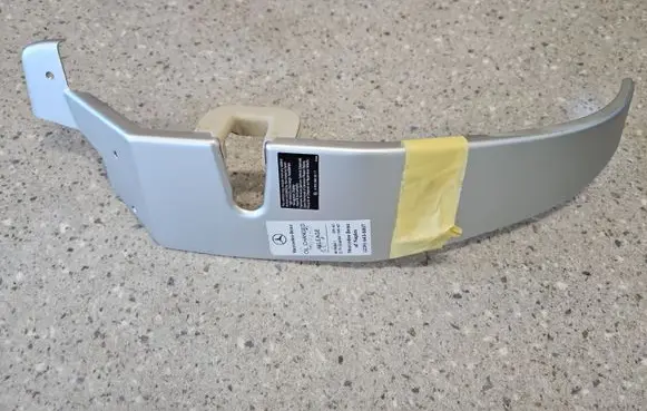 Mercedes-Benz SL R230 Other front door trim element A2307280321 A0005843617