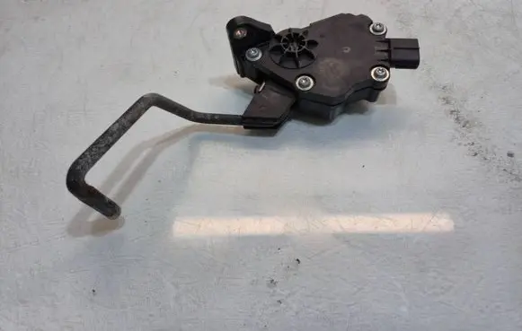 Lexus GS 250 350 300H 450H Accelerator throttle pedal 7811030160