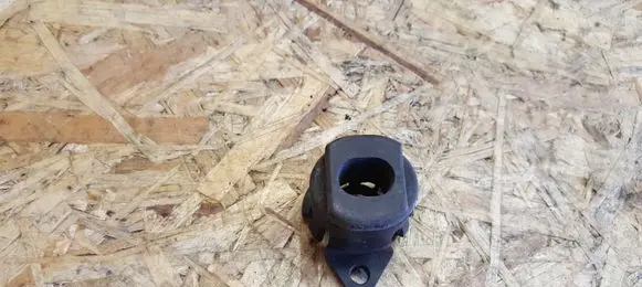 Volvo V50 Radiator mount bracket 3M5H8125AC