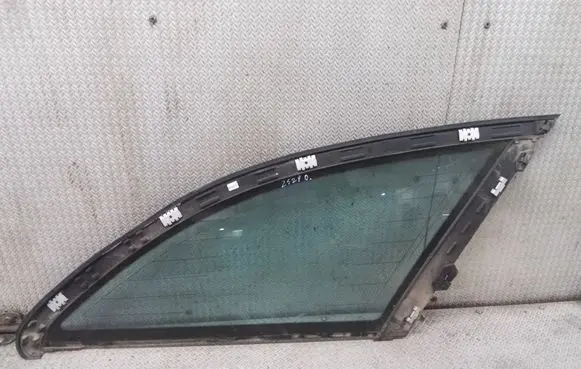 Mercedes-Benz C W203 Rear side window