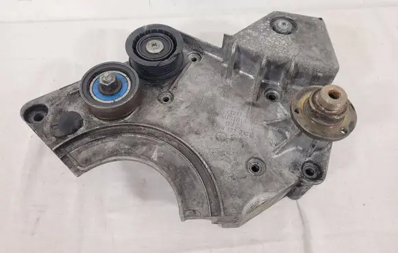 Audi A6 S6 C5 4B Engine mounting bracket 059121313F