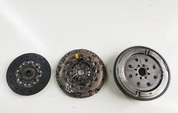 Toyota Auris 150 Dual mass flywheel 