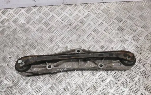 Bentley Flying Spur Rear differential/diff mount bracket 