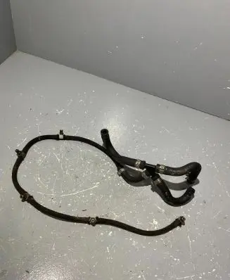 Volvo S60 Fuel line pipe