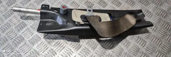 Volvo V70 Front seatbelt 30734848