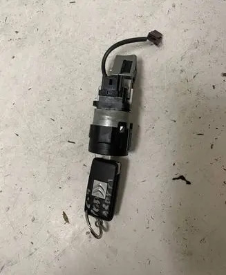 Citroen C4 I Picasso Ignition lock 36410600