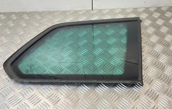 Volkswagen Golf VII Rear side window 43R006723 5G9845298