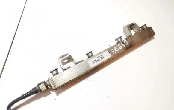 Ford Mondeo Mk III Fuel main line pipe 4m5g9d280db l81113150a