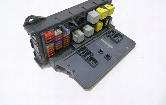 Mercedes-Benz Sprinter W906 Fuse module A9069003402