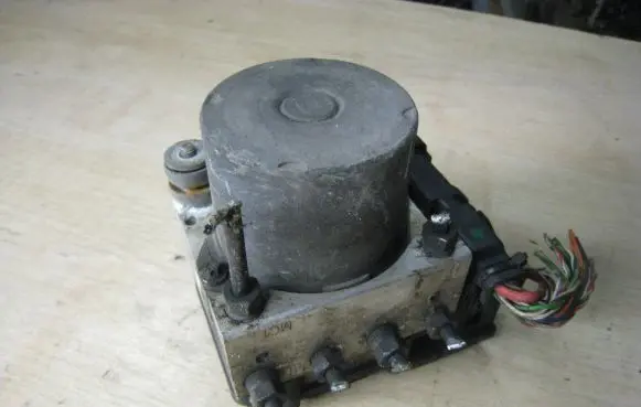 Fiat Grande Punto ABS Pump 0265800421 0265231535 55700423
