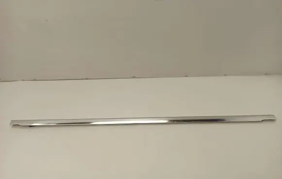 Mercedes-Benz COMPAKT W115 Rear door glass trim molding