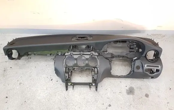 Mercedes-Benz C W205 Dashboard