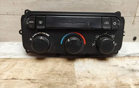 Chrysler Voyager Climate control unit 05005001AG