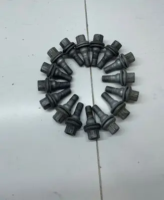 Peugeot 208 II Nuts/bolts