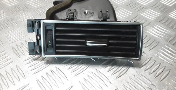 Audi A6 S6 C6 4F Dashboard side air vent grill/cover trim 4F1820902D