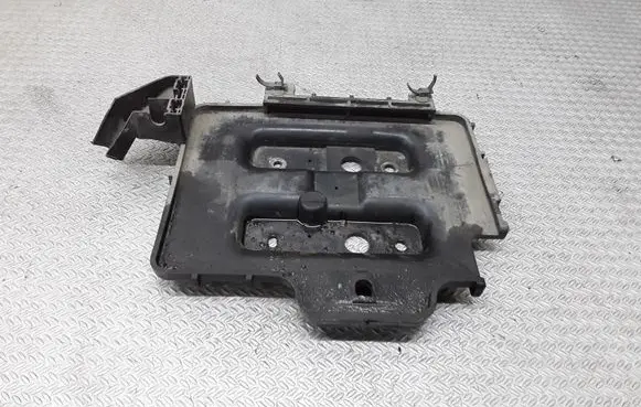 Hyundai Getz Battery tray 