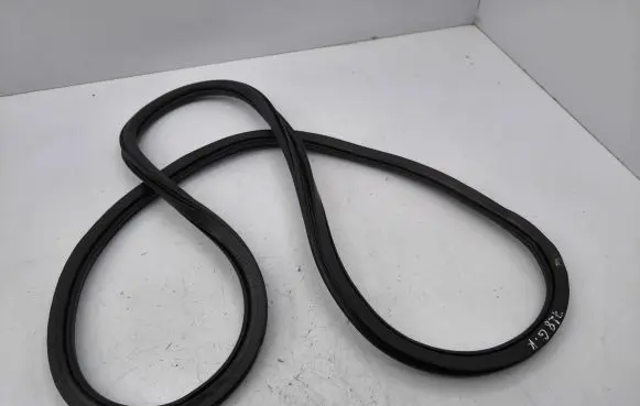 Audi A1 Rear door rubber seal (on body) 