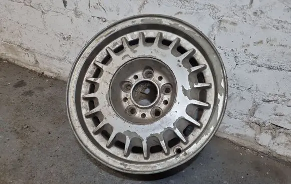 BMW 5 E34 R15 alloy rim 1129030